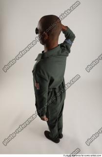 ERIC STANDING POSE SALUT